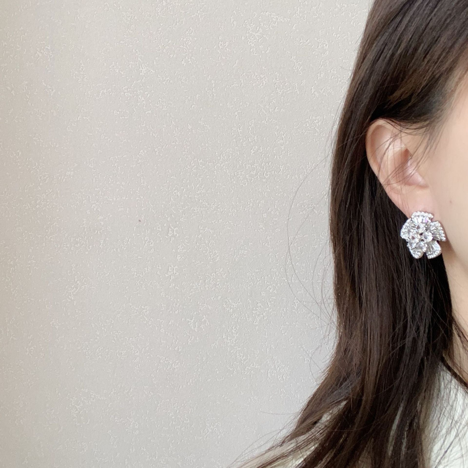 Floral-inspired zircon stud earrings